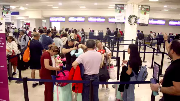 El abordaje de los pasajeros se llevó a cabo sin complicaciones. De acuerdo con Asur, predominan las salidas a ciudades internacionales El abordaje de los pasajeros se llevó a cabo sin complicaciones. De acuerdo con Asur, predominan las salidas a ciudades internacionales