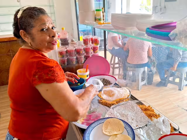 Gracias a su esfuerzo ha podido sacar adelante a tres de sus hijos