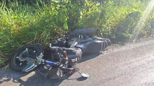 El motociclista presentaba una posible fractura, por lo que fue trasladado a un hospital