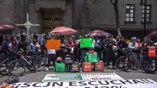 Bloqueo en Paseo de la Reforma hoy:  ¿Por qué lleva horas cerrada  y quiénes protestan en la CDMX?