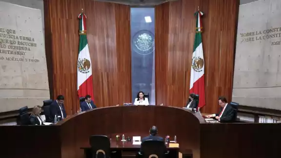 Miembros de la Sala Superior del TEPJF afianzaron la mayoría calificada de Morena en San Lázaro Miembros de la Sala Superior del TEPJF afianzaron la mayoría calificada de Morena en San Lázaro