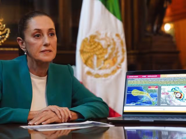 Claudia Sheinbaum habla sobre el Huracán Milton