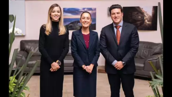 Claudia Sheinbaum, virtual presidenta electa, recibió la visita del gobernador de Nuevo León, Samuel García y su esposa Mariana Rodríguez Claudia Sheinbaum, virtual presidenta electa, recibió la visita del gobernador de Nuevo León, Samuel García y su esposa Mariana Rodríguez