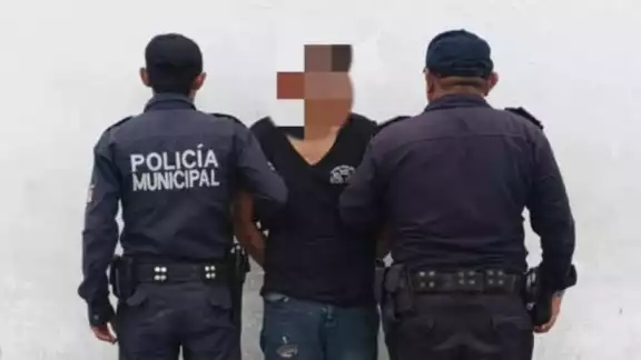 Elementos policiacos detuvieron a un hombre que cargaba con droga en Progreso