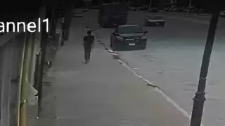 Así fue  el momento en que un portón aplastó a un menor en Ciudad del Carmen: VIDEO