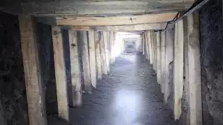 Encuentran túnel, de más de 85 metros, que era usado para traficar huachicol en Acolman, Edomex