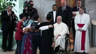 Papa Francisco llega a Singapur en la última visita de su gira por Asia y Oceanía