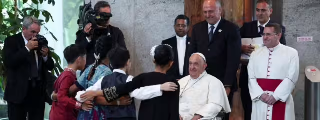 Papa Francisco llegó a Singapur, última escala en su larga gira por Asia y Oceanía