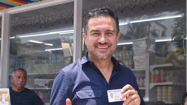 La orden de aprehensión contra Miguel Ángel Yunes Márquez entró en vigor este viernes