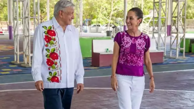 Andrés Manuel López Obrador y Claudia Sheinbaum en su vista a Huatulco
