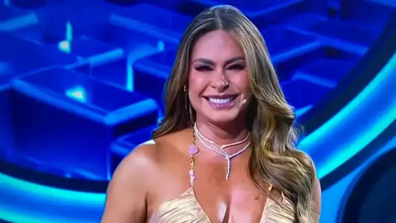 Galilea Montijo durante el debut de La Casa de los Famosos México 2