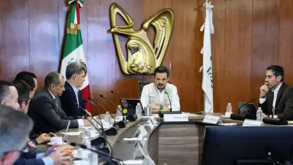 Zoé Robledo. director del IMSS, trabaja para resolver con celeridad operación de elevadores en unidades médicas