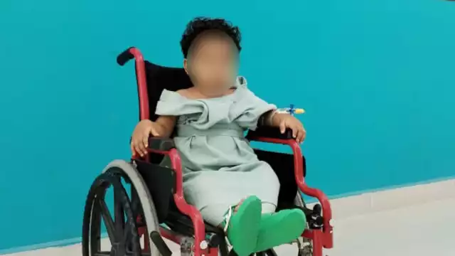 El bebé fue diagnosticado con un tumor en el estómago