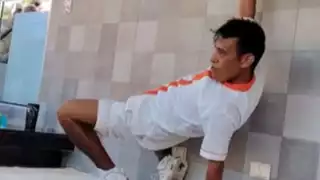 Tío Gogo deslumbra a turistas con tremendo baile en hotel de Playa del Carmen: VIDEOS