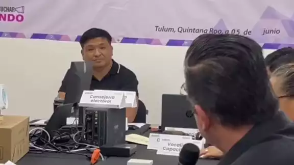 Leobardo Medina y Fernando García sostuvieron un acalorado enfrentamiento en el Ieqroo de Tulum Leobardo Medina y Fernando García sostuvieron un acalorado enfrentamiento en el Ieqroo de Tulum