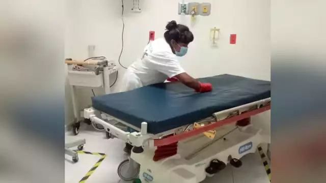 Personal de intendencia del IMSS-Bienestar en Xpujil, Calakmul, denuncia falta de pago por parte de LIMAX.