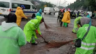 Automovilista huye tras atropellar a trabajador de limpieza urbana en CDMX: VIDEO