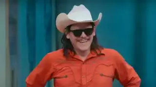 Los Tiburones se asociaron con El Patrón y en redes le recuerdan todas las quejas en Profeco