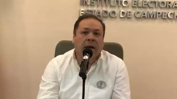Juan Carlos Mena Zapata, consejero presidente del IEEC