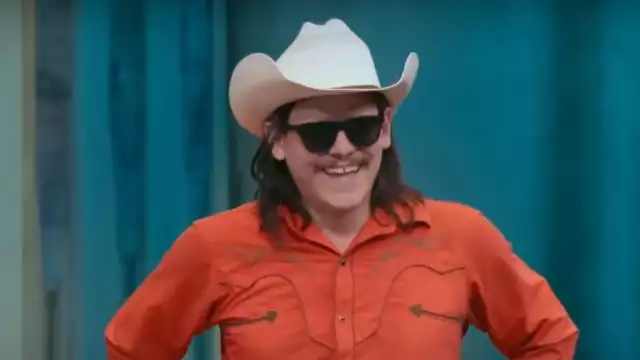 Influencer mejor conocido como Flores "El Patrón"