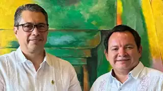 Joaquín Díaz Mena se reúne con Carlos Alberto Estrada, rector de la UADY