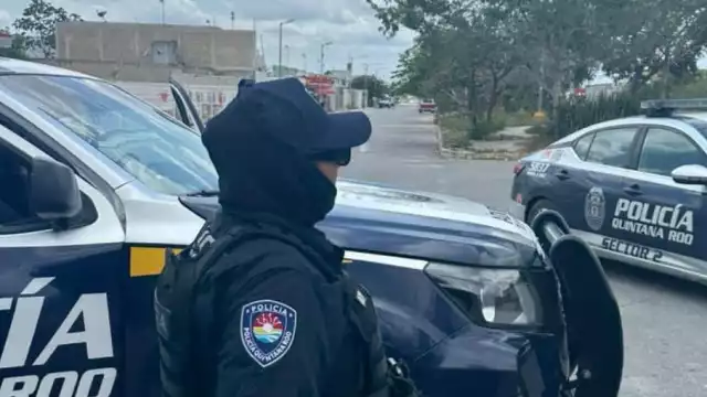 La policía acordonó el área para el levantamiento de la osamenta