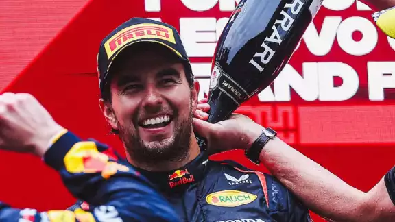 Checo Pérez se encuentra en la segunda posición en la tabla de pilotos de la Fórmula 1 Checo Pérez se encuentra en la segunda posición en la tabla de pilotos de la Fórmula 1