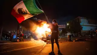 Kristi Noem condena a Sheinbaum por apoyar protestas migrantes en Los Ángeles, mientras  Trump evalúa militarizar la ciudad