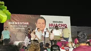 Joaquín Díaz Mena celebra el Día de las Madres desde el puerto de Progreso: EN VIVO