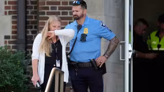 Tiroteo en escuela católica de Minneapolis deja dos niños muertos y 17 heridos