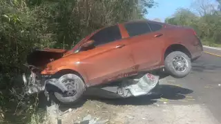 Familia sufre accidente carretero en la Escárcega–Chetumal; cuatro lesionados  