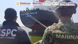 En Tamaulipas aseguran 10 millones de litros de diésel y armamento