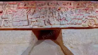 INAH Campeche garantiza conservación de murales y friso maya de Calakmul ante críticas de deterioro