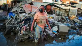 Gobierno federal reporta avances en caminos y puentes tras lluvias: más de 160 localidades siguen incomunicadas