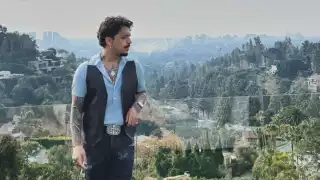 Reconocido periodista explota contra Christian Nodal, afirmando que tiene un ego muy inflado 