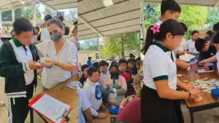 Llaman a jóvenes de Sabancuy a ejercer la planificación familiar