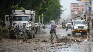 Gobierno de México intensifica apoyo en zonas inundadas: más de 12 mil elementos desplegados y comunidades abastecidas por aire