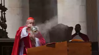Papa Francisco es recordado como un defensor incansable de la paz y los marginados en su funeral en Roma