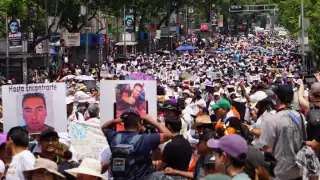 Madres buscadoras marchan por justicia para sus hijos desaparecidos en CDMX 
