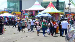 Niños campechanos cuentan los días para vivir la magia de las ferias de San Román y San Francisco 2025