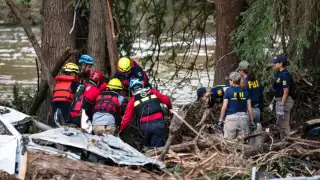 Inundaciones en Texas dejan 109 muertos entre criticas por falta de evacuaciones en zonas de riesgo