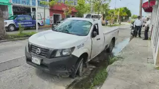 Joven pierde el control y choca contra una cuartería en la colonia Fátima en Ciudad del Carmen