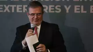 México espera reglas de descuentos a aranceles automotrices tras negociaciones con EU: Ebrard