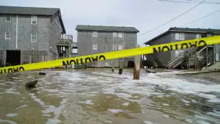 Huracán Erin azota Carolina del Norte: inundaciones, evacuaciones y alerta por marejadas ciclónicas