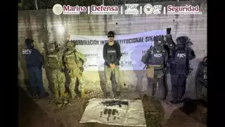 Detienen en Sinaloa a presunto integrante de Los Chapitos con arsenal y explosivos artesanales