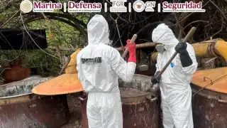 Desmantelan narcolaboratorio en Culiacán con más de 950 kilos de metanfetamina y precursores