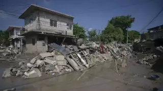 Lluvias en México dejan 80 muertos y 18 desaparecidos; Gobierno acelera restablecimiento de servicios