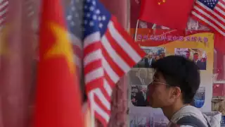 Trump eleva aranceles a China al 125% y anuncia pausa de 90 días para otros países​