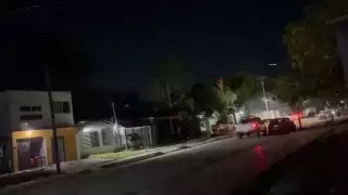 Alto consumo de energía en Escárcega provoca incendio de cables de la CFE 