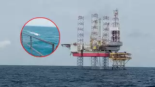 Nuevo ataque pirata en plataformas de Campeche: Obreros se defienden con chorros de agua     